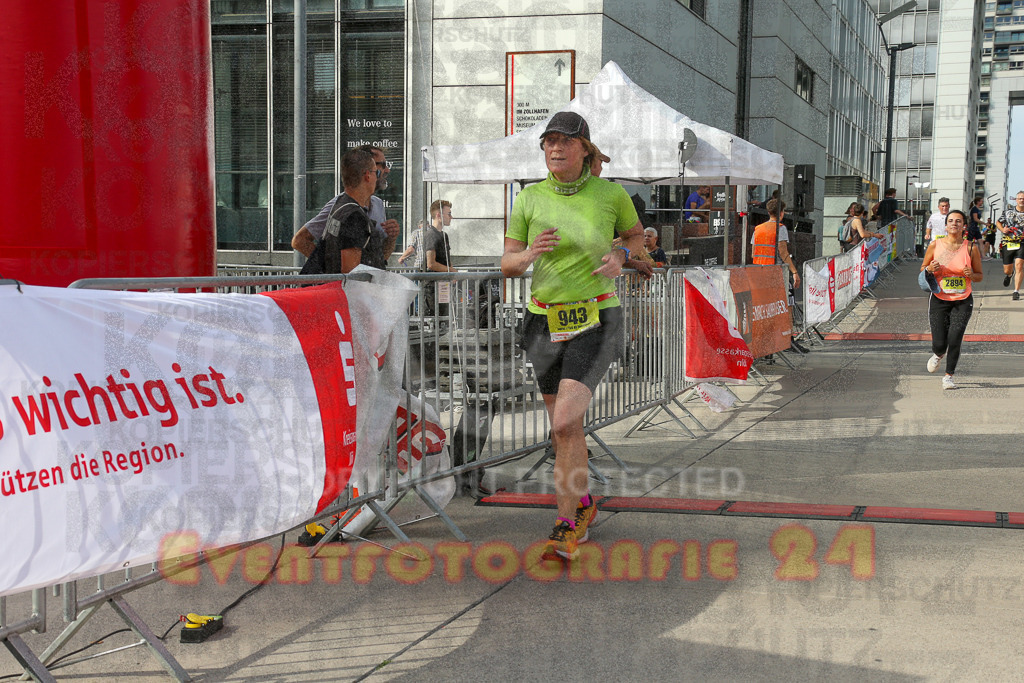 250920_1537_EX1_0255 | Sportfotografie im Rhein-Sieg Kreis, Köln, Bonn, NRW, Rheinland Pfalz, Hessen, etc. Unser Tätigkeitsfeld umfasst den Laufsport vom Volkslauf über den Marathon, Duathlon, Triathon bis zum Ultralauf wie Kölnpfad Ultra oder Schindertrail.