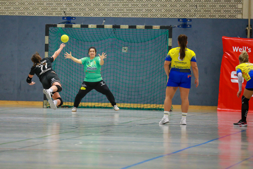 SVN_TvVoerde_021124_124 | Bildergalerie von Sport-Ereignissen aber auch von weiteren spannenden Dingen - nicht nur vom Niederrhein. In Anlehnung an den bekannten Spruch von Hanns Dieter Hüsch heißt das Motto: "Niederrhein ist überall".  - Realisiert mit Pictrs.com