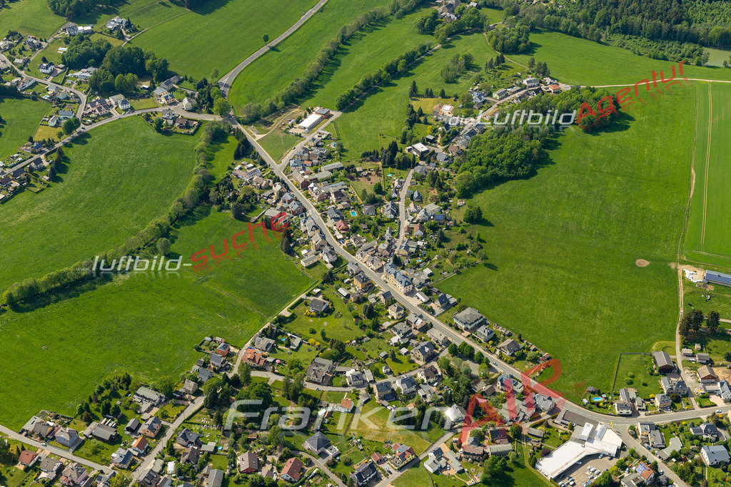 rebesgruen-auerbach-vogtl--luftbild-2022-1617 | Aktuelles Luftbild von Rebesgrün Auerbach/Vogtl. - Die Luftaufnahme wurde 2022 mittels UL-Flugzeug erstellt ( keine Drohne ) - hochauflösende Kamera-Systeme von  Canon -
Beste Qualität - Für grossformatige Ausdrucke geeignet. Die Geschenkidee !