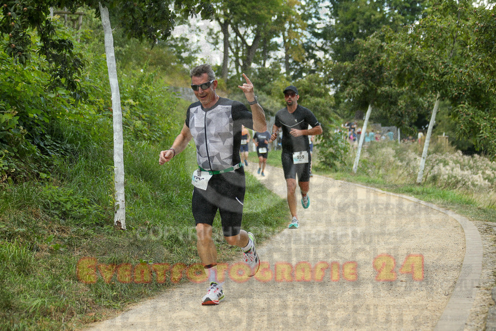 250824_1355_EX1_4292 | Sportfotografie im Rhein-Sieg Kreis, Köln, Bonn, NRW, Rheinland Pfalz, Hessen, etc. Unser Tätigkeitsfeld umfasst den Laufsport vom Volkslauf über den Marathon, Duathlon, Triathon bis zum Ultralauf wie Kölnpfad Ultra oder Schindertrail.