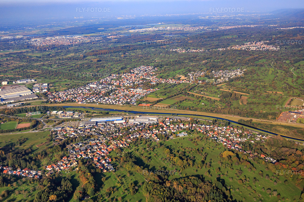 Luftbild: Ortsansicht beidseits der Murg von Südosten mit Möbel AS Handels GmbH im Ortsteil Oberndorf in Kuppenheim im Bundesland Baden-Württemberg in Deutschland. Foto: IMG_075299.jpg vom 26.10.2014 durch Werner Riehm/FLY-FOTO.deInstagram