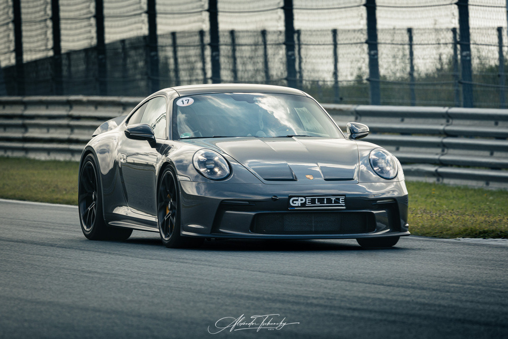 R6AT1630 _Alexander Tschuncky | Entdecken Sie die faszinierende Welt von Alexander Tschuncky Arts: Kreative Fotografie, atemberaubende Automobilkunst und hochwertiger Bilderdruck. Lassen Sie sich inspirieren! - Realisiert mit Pictrs.com
