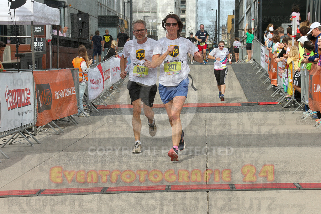 250920_1327_EX1_4772 | Sportfotografie im Rhein-Sieg Kreis, Köln, Bonn, NRW, Rheinland Pfalz, Hessen, etc. Unser Tätigkeitsfeld umfasst den Laufsport vom Volkslauf über den Marathon, Duathlon, Triathon bis zum Ultralauf wie Kölnpfad Ultra oder Schindertrail.
