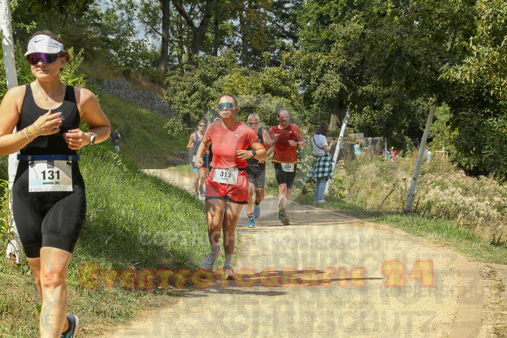 250824_1336_EX1_2948 | Sportfotografie im Rhein-Sieg Kreis, Köln, Bonn, NRW, Rheinland Pfalz, Hessen, etc. Unser Tätigkeitsfeld umfasst den Laufsport vom Volkslauf über den Marathon, Duathlon, Triathon bis zum Ultralauf wie Kölnpfad Ultra oder Schindertrail.