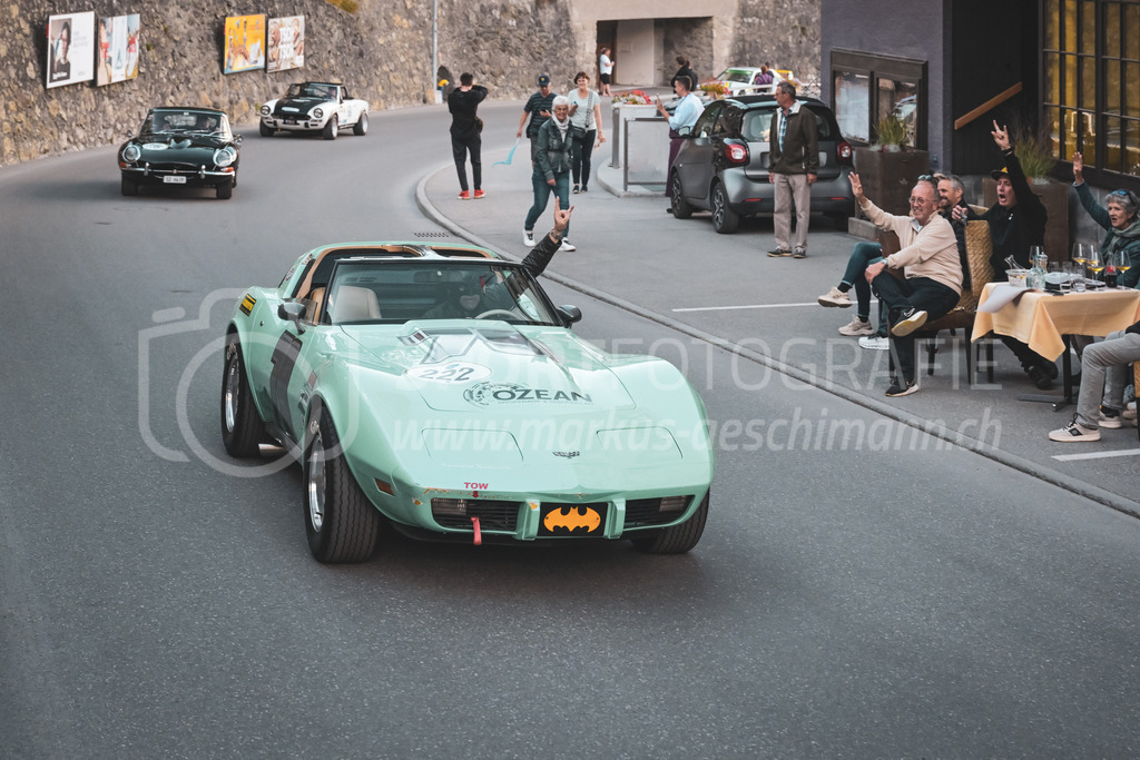 21. Arosa ClassicCar 2025 - 4. September 2025 | Curt Arbenz aus Küssnacht (SUI) in einem Chevrolet Corvette aus dem Jahre 1979 mit Startnummer 222 am Arosa ClassicCar 2025 in der Kategorie Classic Trophy..@arosaclassiccar, @arosa.official, #arosaclassiccar, #arosa, #76curves, #classiccar, Bild: Sportfotografie Markus Aeschimann | www.markus-aeschimann.ch - Realisiert mit Pictrs.com