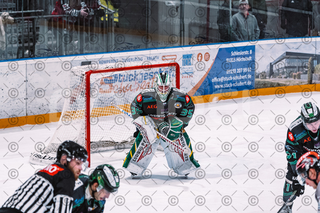 Alligators_vs_Memmingen_05_12_2025-180 | Höchstadt Alligators Fotogalerie: Eishockey-Action aus Franken. Professionelle Spielfotos, Portraits & Stadionbilder zum Download. Jetzt entdecken! - Realisiert mit Pictrs.com
