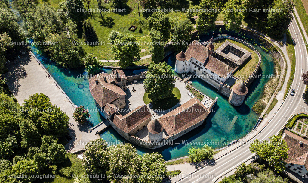 51_Wasserschloss_Hallwyl | 06.05.2020; Inland; Hallwyl - 
Drohnenbilder - Luftbilder;
Schloss Hallwyl am Hallwilersee umgeben vom Aabach
(Claudia Minder/claudia-fotografiert)