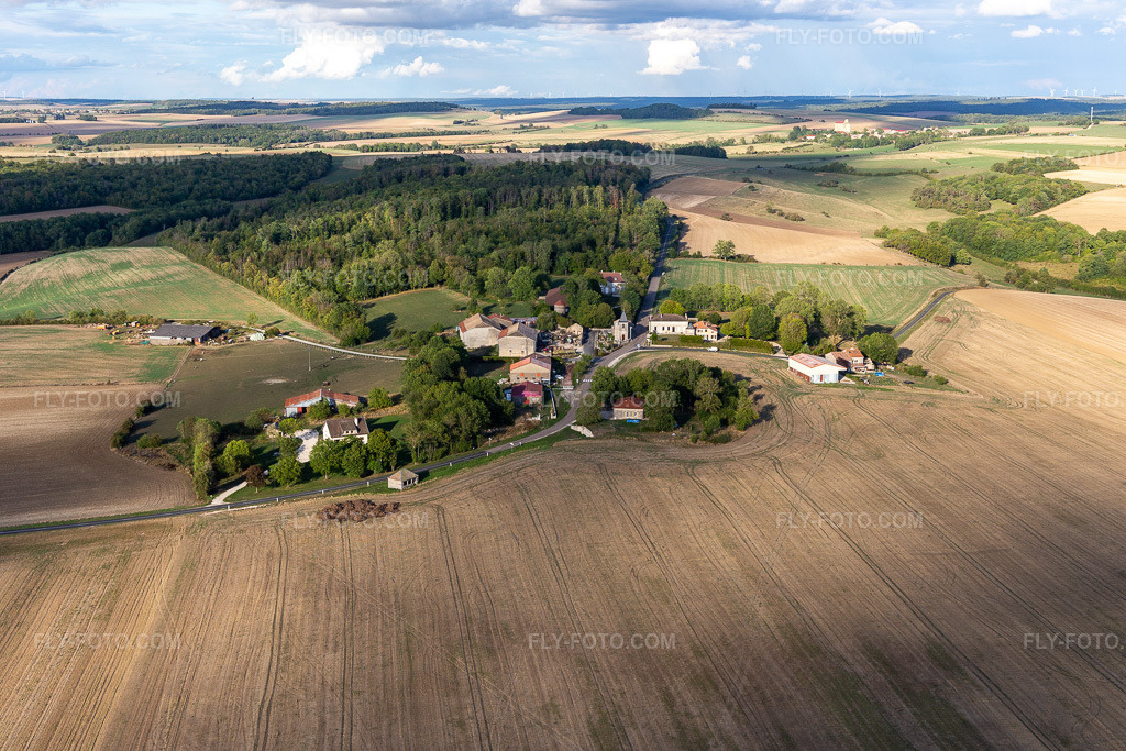 Aerial view: Brouthières in Thonnance-les-Moulins in the state Haute Marne, France.Photo: IMG_134298.jpg taken on 09/03/2022 by Werner Riehm/FLY-FOTO.comResolution of the original: 5472 x 3648 px