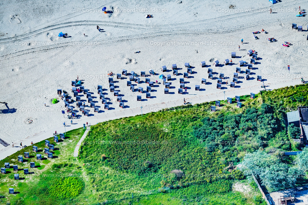 Norderney_Strandkörbe_Weststrand_ELS_7271050923 | NORDERNEY 05.09.2023 Sandstrand- Landschaft mit Strankörben am Weststrand auf der Insel Norderney im Bundesland Niedersachsen, Deutschland. // Sandy beach landscape with beach baskets on the western beach on the island of Norderney in the state of Lower Saxony, Germany. Foto: Martin Elsen
