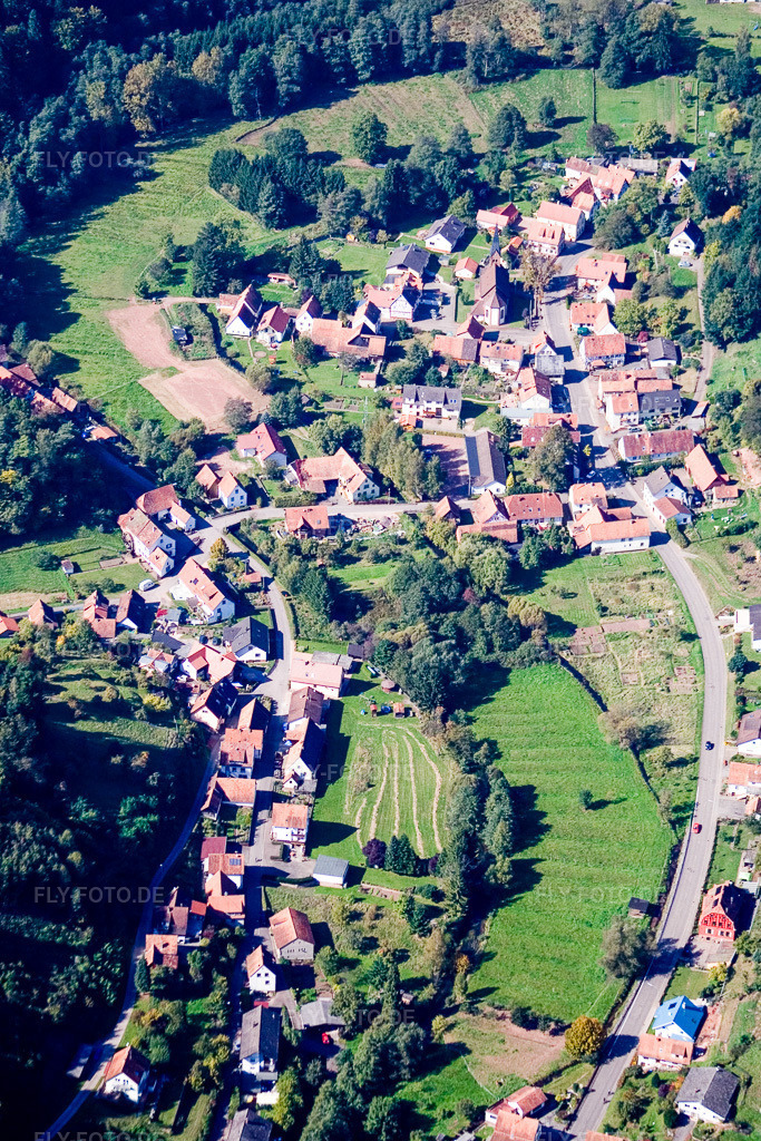 Luftbild: Ortsansicht in Bobenthal im Bundesland Rheinland-Pfalz in Deutschland. Foto: IMG_13622.jpg vom 28.09.2008 durch Werner Riehm/FLY-FOTO.de