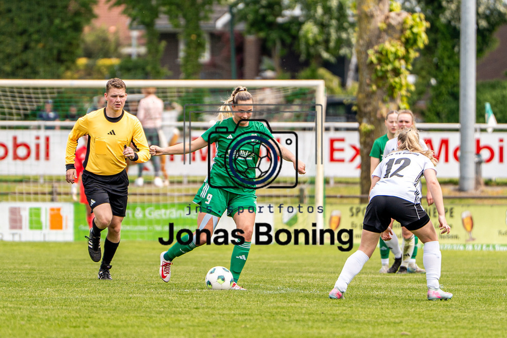Fußball I Frauen I Saison 2025-2026 I Oberliga Niedersachsen I 22. Spieltag I TuS Lutten - DJSK-SV Bunnen I 00106 | jns.sportfotos - Realisiert mit Pictrs.com