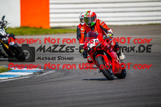 MaZZes_FotoMatrix_230410_6743 | INST