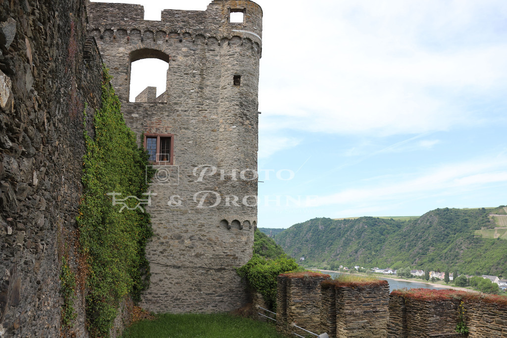 Rheinfels-7566 | Burg Ruine Rheinfels ist die größte Festungsanlage zwischen Koblenz und Bingen am Oberen Mittelrhein. - Realisiert mit Pictrs.com