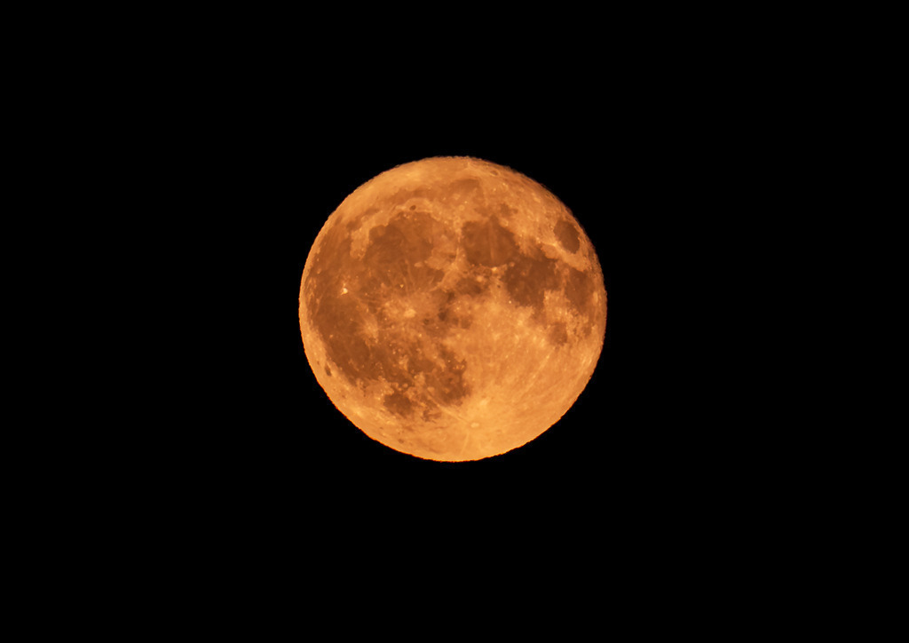 MPI_Nachtaufnahmen_0011 | Blutmond groß - Realisiert mit Pictrs.com