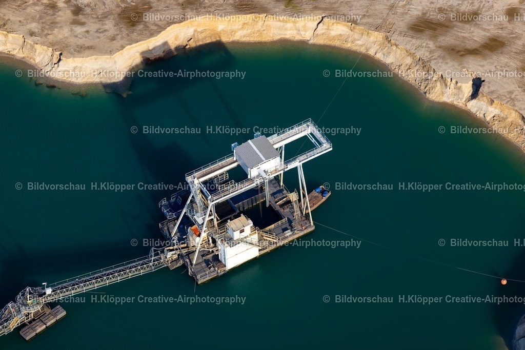 Luftbilder Kerken-7673 | Luftbildfotografie Baggersee und Kies- Tagebau " Holcim Kies und Splitt GmbH " in Kerken im Bundesland Nordrhein-Westfalen, Deutschland - Realisiert mit Pictrs.com