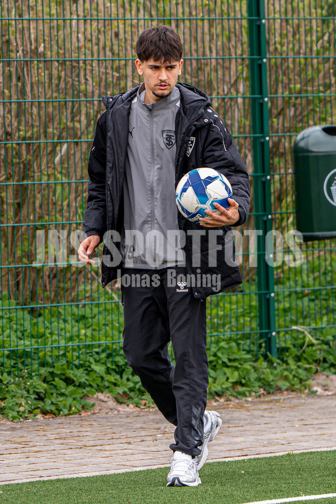 VFL Wittekind-Wildeshausen - TuS Eversten I 02416 | jns.sportfotos - Realisiert mit Pictrs.com