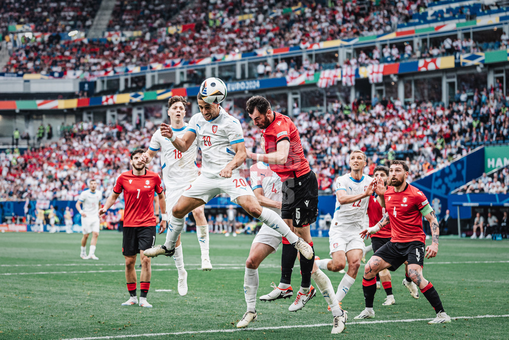 Fußball | Herren | UEFA-Fußball-Europameisterschaft 2024 | Gruppe B | Kroatien vs. Albanien | 19.06.2024 | Ondrej Lingr (#20, Tschechien) beim Kopfball