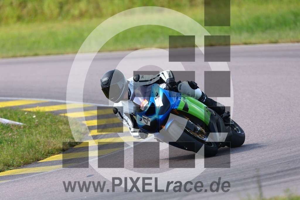 0047-20260607_01765 | Schöne Erinnerungen an spannende Momente - das festzuhalten ist unser Job. PIXELrace.de ist seit 2003 auf den Rennstrecken Europas unterwegs um die Action draußen beim Fahren und die wunderbare Stimmung imm Fahrerlager für euch einzufangen.