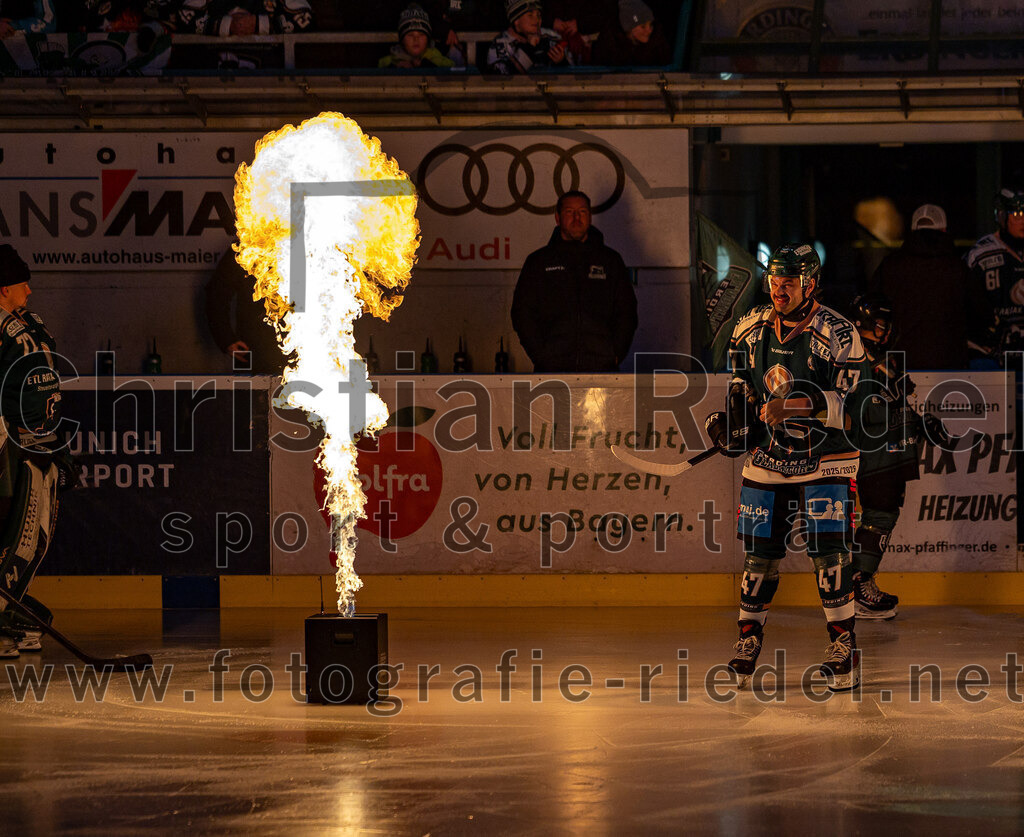 2026-01-09_009_TSV_Erding_gegen_Stuttgart_Rebels | Erding, Deutschland, 09.01.2026:Eishockey, Oberliga Süd 2025 / 2026, 35. Spieltag, TSV Erding gegen Stuttgart Rebels, Endergebnis: Marco Pfleger (Erding Gladiators, #47)Foto: Christian Riedel / fotografie-riedel.net