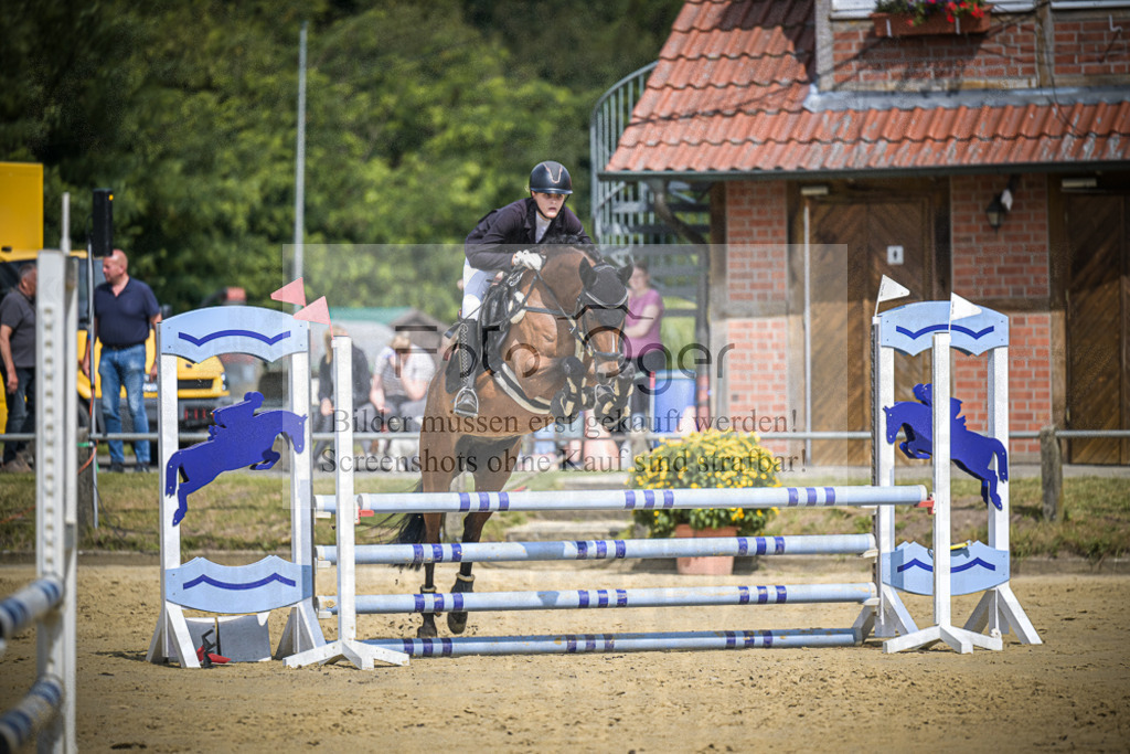 DOS_4994 | Entdecke hochwertige Reitturnierfotos von Foto Oger. Professionell, emotional und authentisch – jetzt Lieblingsmomente im Shop bestellen.Deutschlandweite Turnierfotografie. - Realisiert mit Pictrs.com