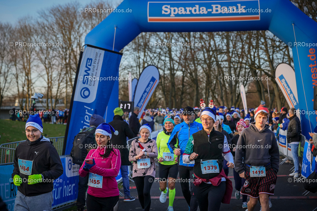 6. Bonner Nikolauslauf; Bonn, 14.12.2025 | Impressionen vom 6. Bonner Nikolauslauf am 14.12.2025 in Bonn (Nordrhein-Westfalen). 