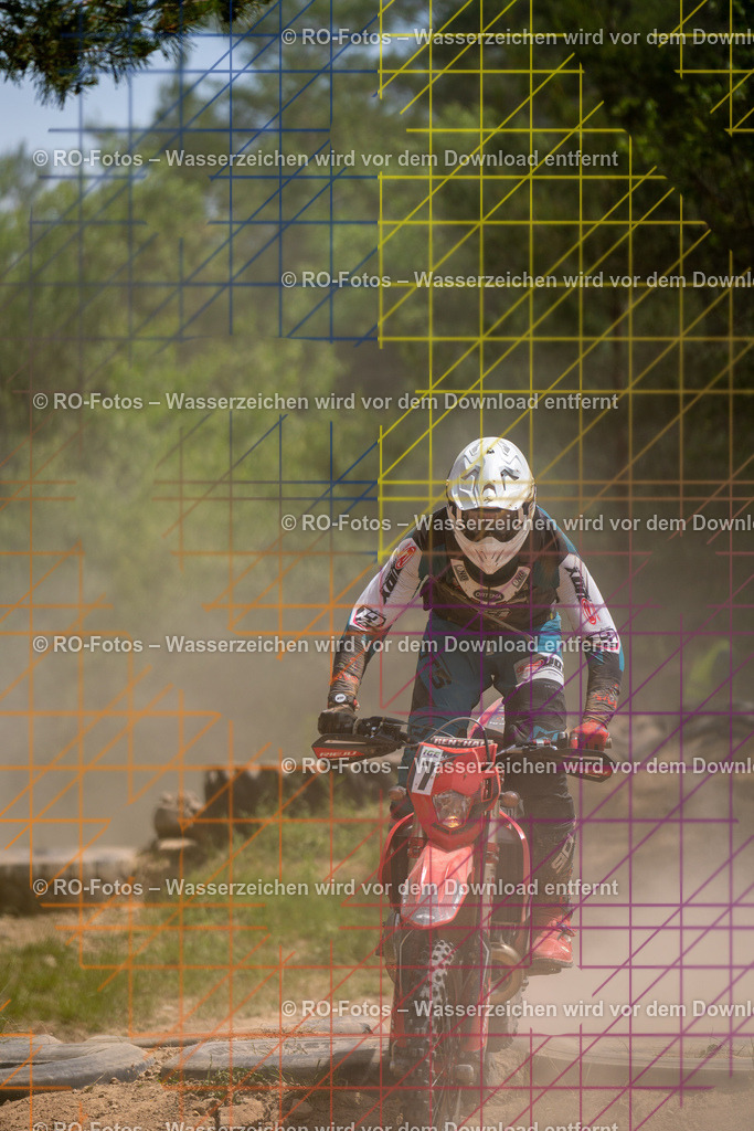 Niederwürzbach 2 Lauf-896 | Sportfotografie von RO-Fotos: Motorsport, Motocross, Enduro, Laufveranstaltungen und Triathlon. Professionelle Fotos von Sportlern und Events. - Realisiert mit Pictrs.com