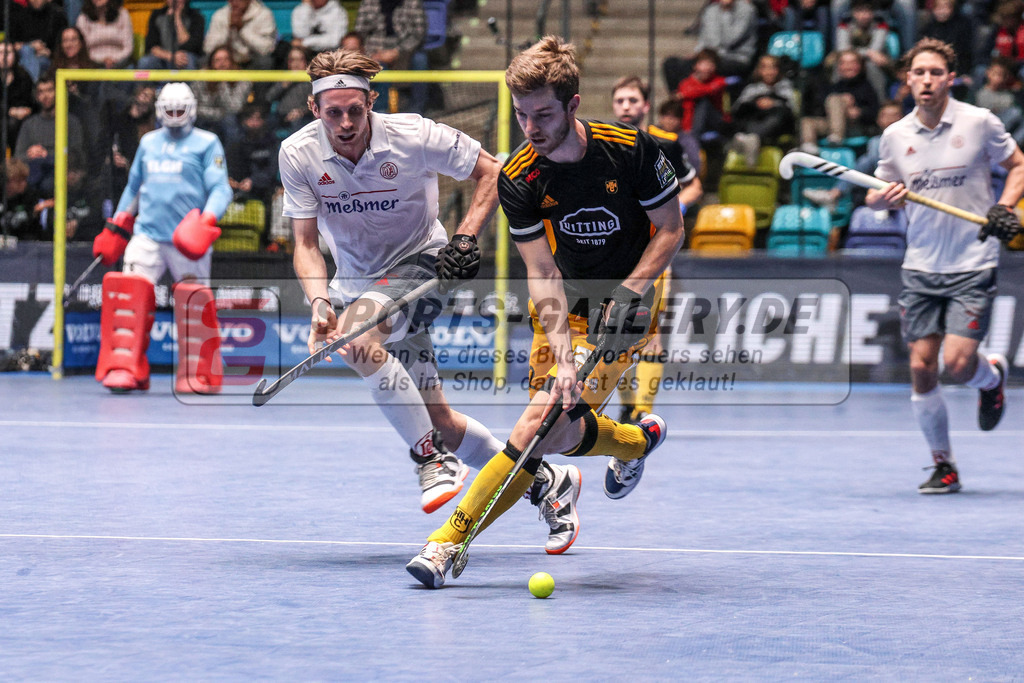 MJ_20230204-HTHC-Alster-Finale M-24 | Anton Pöhling (Harvestehuder THC #12), Harvestehuder THC - Der Club an der Alster am 5.2.2023 in der Ballsporthalle, Frankfurt am Main