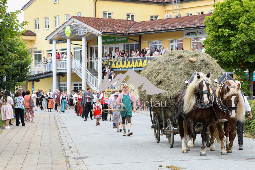 OE7A1763 | die Festeröffnung in Zwiesel mit prominentem Besuch, Ministerpräsident Markus Söder sowie Minister Hubert Aiwanger.