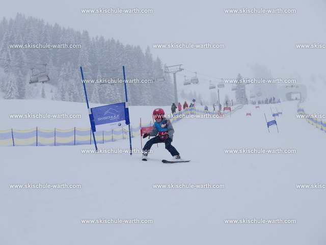 Evelyn (4) | Photos von der Skischule Warth - Realisiert mit Pictrs.com