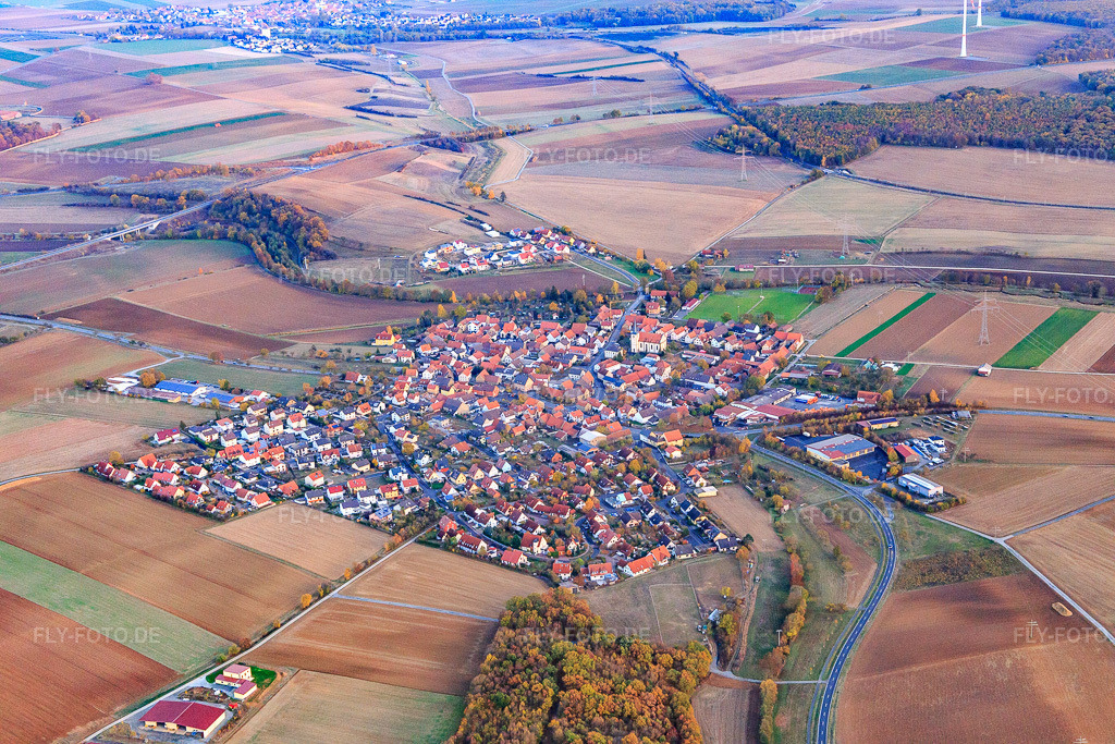 Luftbild: Ortsansicht von Norden im Ortsteil Zeuzleben in Werneck im Bundesland Bayern in Deutschland. Foto: IMG_112455.jpg vom 02.11.2018 durch Werner Riehm/FLY-FOTO.de