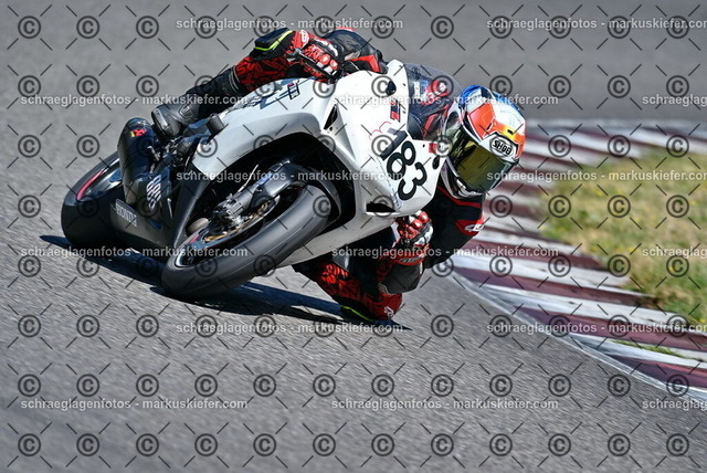 26bt04-0301 | markuskiefer.com - Realisiert mit Pictrs.com