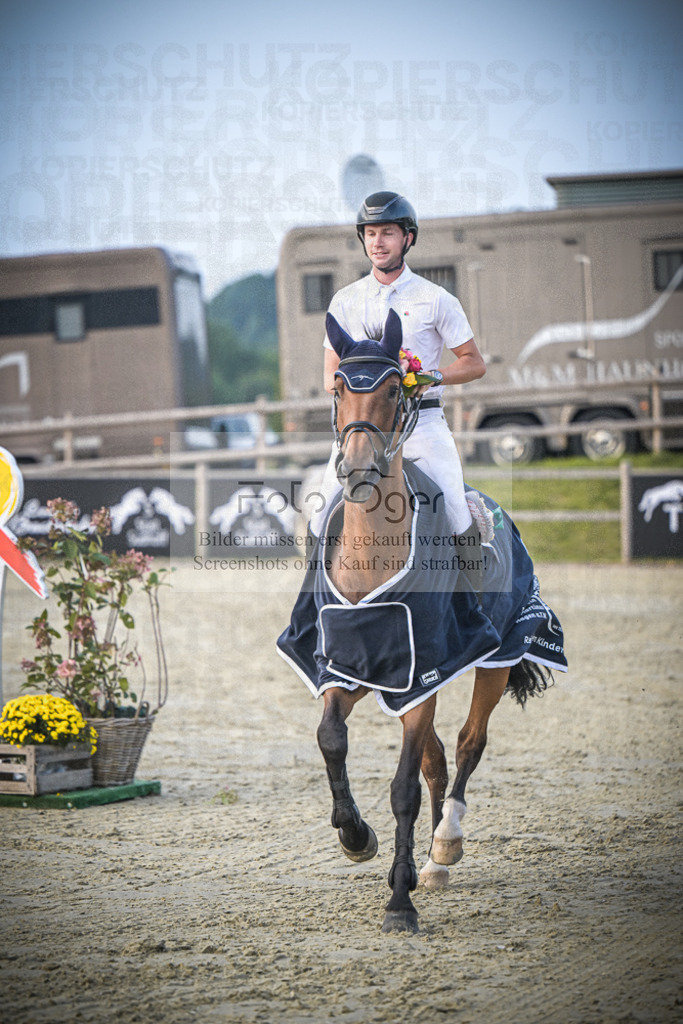 DOS_0356 | Entdecke hochwertige Reitturnierfotos von Foto Oger. Professionell, emotional und authentisch – jetzt Lieblingsmomente im Shop bestellen.Deutschlandweite Turnierfotografie. - Realisiert mit Pictrs.com