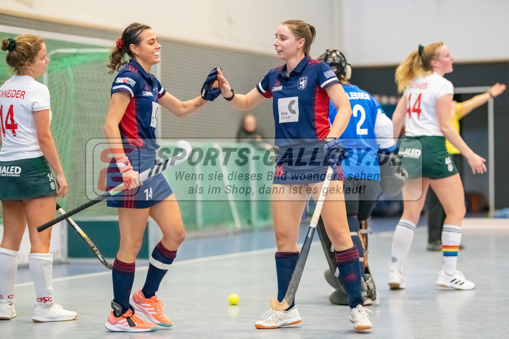 HK_20230107_102203 | 1. Bundesliga ( Halle ) Damen Düsseldorfer HC -  Crefelder HTC am 7.1.2023 Düsseldorfer HC, Düsseldorf , Selin Oruz ( Düsseldorfer HC #14 ) , Elisa Gräve ( Düsseldorfer HC #26 )