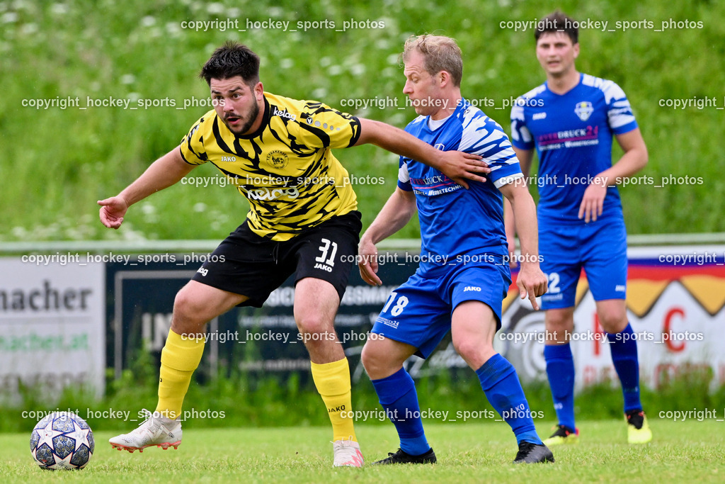 SV Wernberg vs. FC Faakersee | #31 Arnel Mulahalilovic FC Faakersee, #18 Oliver Lerchner SV Wernberg, SV Wernberg vs. FC Faakersee, SV Wernberg vs. FC Faakersee am 01.06.2024 in Wernberg (Sportplatz Wernberg), Austria, (Photo by Bernd Stefan)