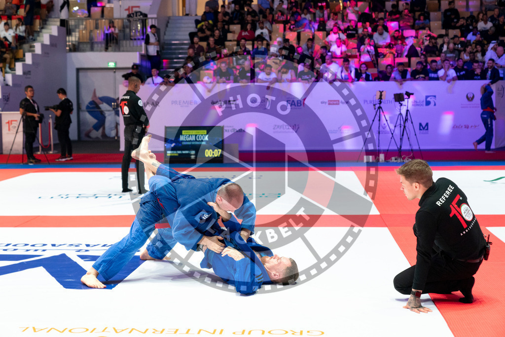 20231106PBB1646 | Fighters compete during the AJP World Master Championship in the Mubadala Arena in Abu Dhabi, Arab United Emirates, on November 6, 2023.