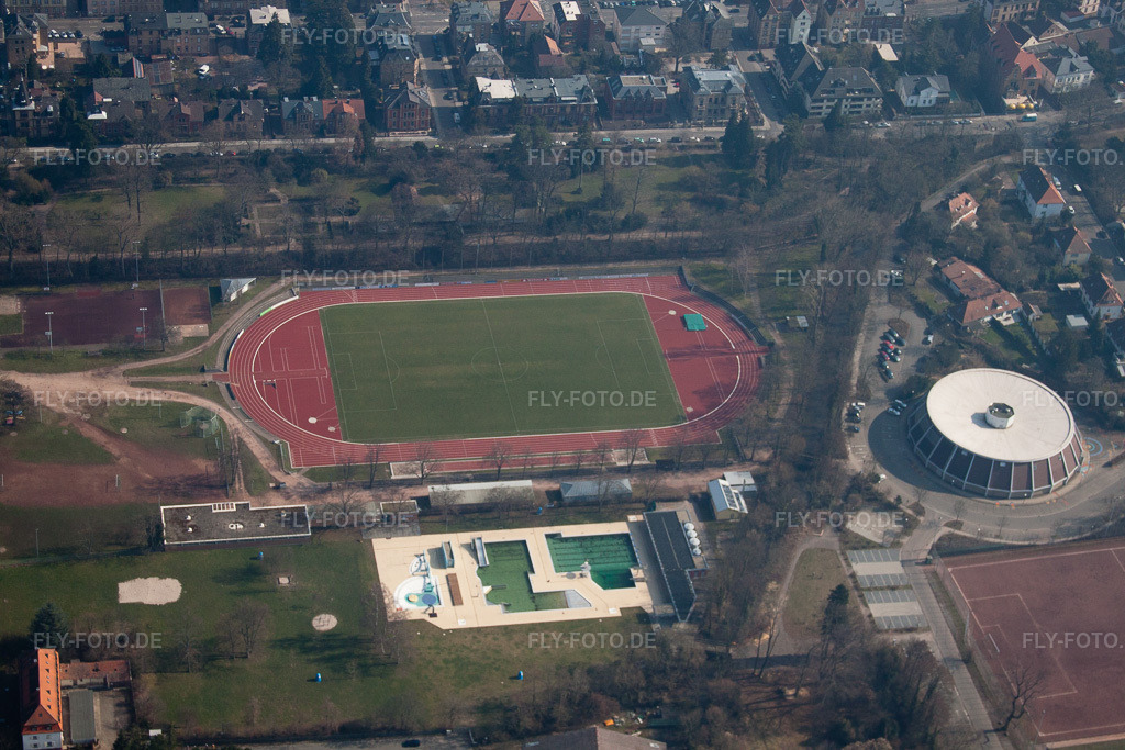 Luftbild: Rundsporthalle, Freibad in Landau in der Pfalz im Bundesland Rheinland-Pfalz in Deutschland. Foto: IMG_37703.jpg vom 05.03.2011 durch Werner Riehm/FLY-FOTO.de