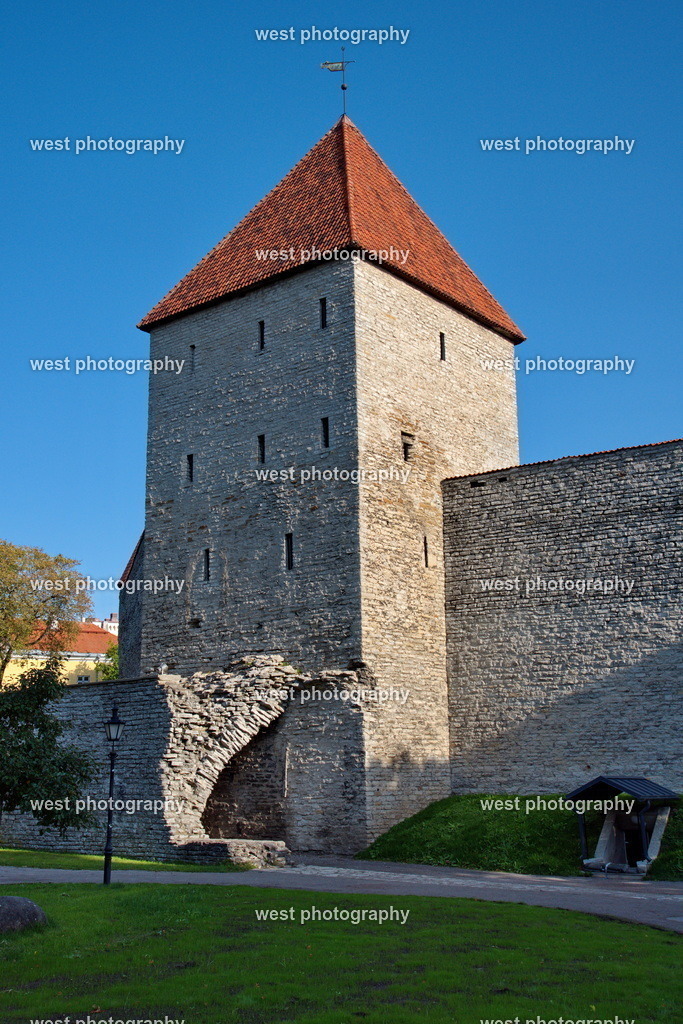 Tallinn Tower - 2017 EST | west photography - Realisiert mit Pictrs.com