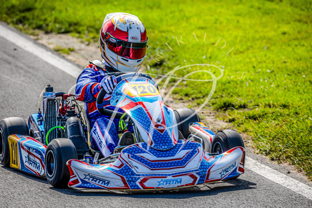 DCDFAA8A-B24C-4AD6-93A0-C0604E0B8CE1 | traudl_s_fotos