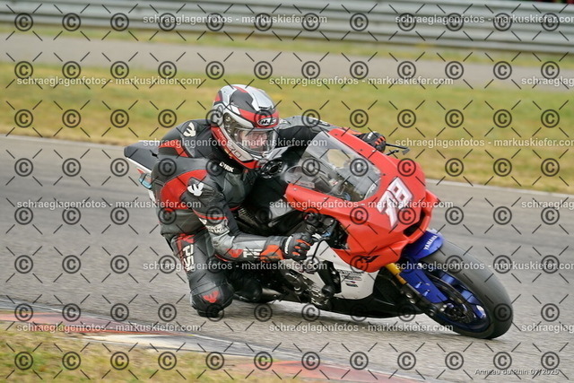 25bt05-0098 | markuskiefer.com - Realisiert mit Pictrs.com