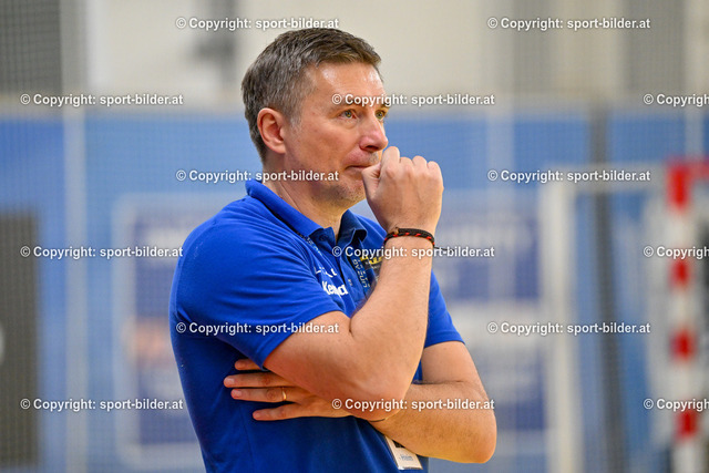 AUT, HLA, HC Linz AG vs Fivers WAT Margareten | 21.05.2024, Sporthauptschule Linz-Kleinmuenchen, AUT, HLA, HC Linz AG vs Fivers WAT Margareten, im Bild Milan Vunjak, Head Coach HC Linz AG (Linz)


// HLA, Handball Liga Austria Match between HC Linz AG vs Fivers WAT Margareten in Linz, Austria on 2024/05/21