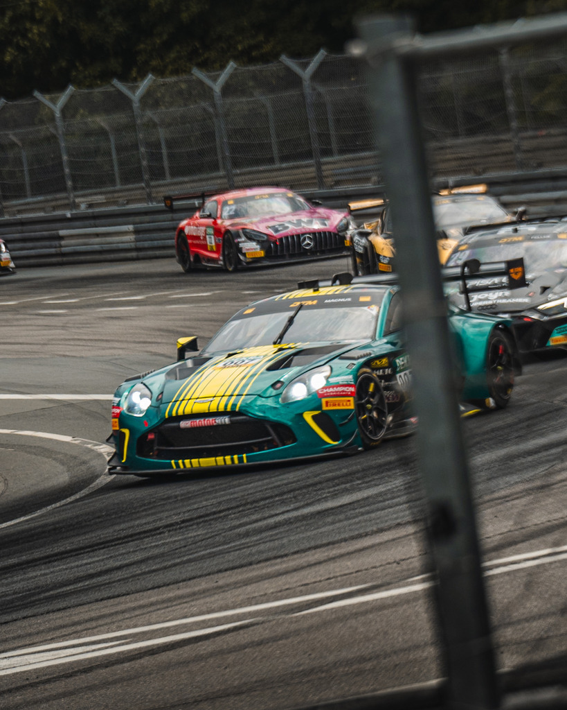 TXO06269 | Exklusive Motorsport-Fotografie aus Leipzig von TXO Media – für Rennfahrer, Teams & Sponsoren. Sausemuth liefert starke Bilder, die Emotion zeigen. Jetzt buchen & glänzen! - Realisiert mit Pictrs.com