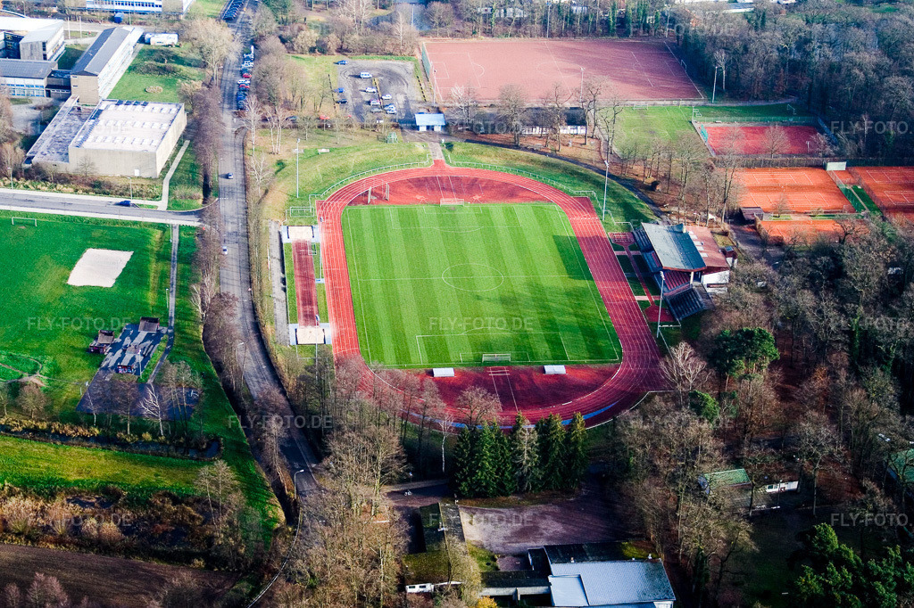 Luftbild: Bienwaldstadion in Kandel im Bundesland Rheinland-Pfalz in Deutschland. Foto: IMG_14756.jpg vom 26.11.2008 durch Werner Riehm/FLY-FOTO.de