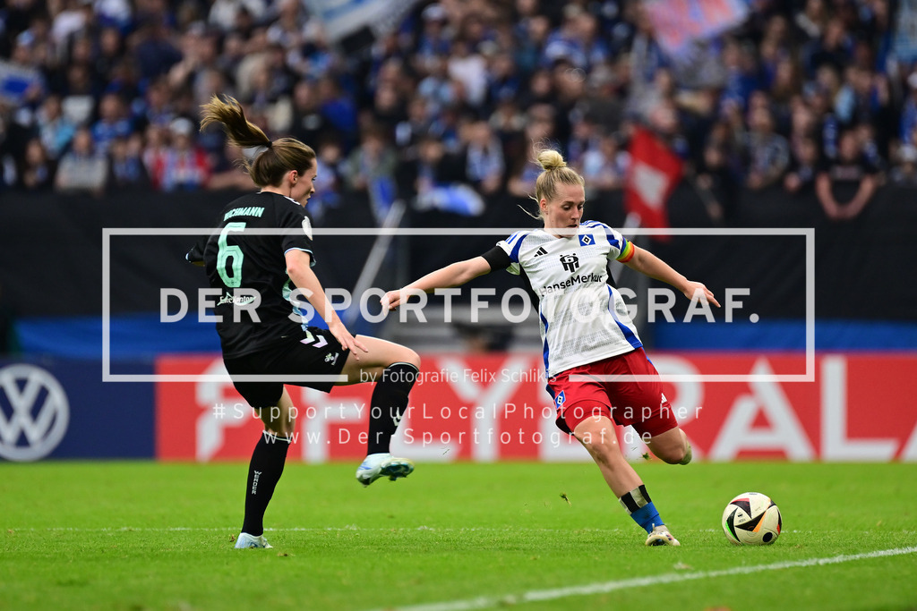 Fußball I Frauen I Saison 2024-2025 I DFB-Pokal I Halbfinale I Hamburger SV - SV Werder Bremen I 36286 | Der Sportfotograf. - Realisiert mit Pictrs.com