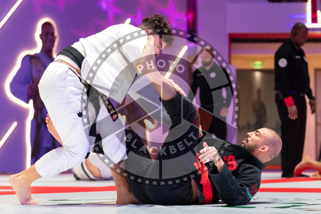 20231109PBB3623 | Fighters compete during the AJP World Professional Championship in the Mubadala Arena in Abu Dhabi, Arab United Emirates, on November 9, 2023.