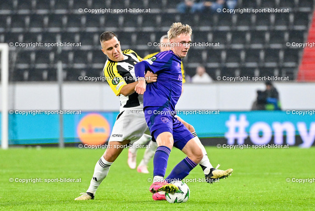 AUT, Fussball UEFA Conference League MD1, LASK (AUT) vs Djurgardens IF (SWE) | 03.10.2024, Oberoesterreich Arena Linz, AUT, UEFA Conference League MD1, LASK (AUT) vs Djurgardens IF (SWE), im Bild Branko Jovicic of Lask vs Santeri Haarala of Djurgardens IF// UEFA Conference League MD1, LASK Linz (AUT) vs Djurgardens IF (SWE) in Linz, Austria on 2024/10/03