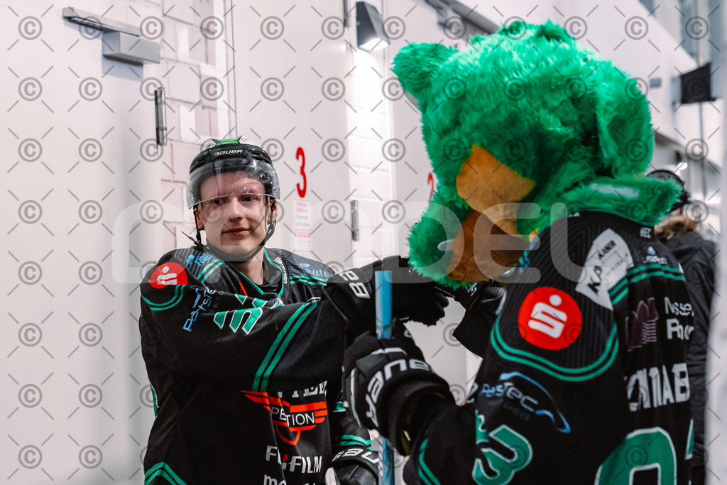 Alligators_vs_Peiting_25_11_2025-03 | Höchstadt Alligators Fotogalerie: Eishockey-Action aus Franken. Professionelle Spielfotos, Portraits & Stadionbilder zum Download. Jetzt entdecken! - Realisiert mit Pictrs.com