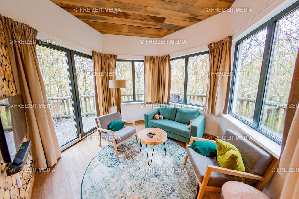 BAUMHAUS IM CENTER PARCS BISPINGER HEIDE | CENTER PARCS BISPINGER HEIDE

VEROEFFENTLICHUNG NUR GEGEN HONORAR

CONTACT:
FREIZEIT.MEDIA
HENDRIK PÖTHER
IM SCHLATT 24
46414 RHEDE

FON: +49 (0)2872 9496637
MAIL: INFO@FREIZEIT-MEDIA.DE
WEB: WWW.FREIZEIT.MEDIA - Realisiert mit Pictrs.com