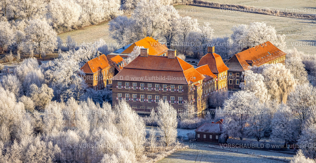 Hamm221202528SchlossOberwerries | Luftbild, Schloss Oberwerries, Wasserschloss in winterlichen Lippeauen, Heessen, Hamm, Ruhrgebiet, Nordrhein-Westfalen, Deutschland