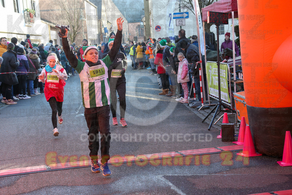 241201_1057_EX1_9525 | Sportfotografie im Rhein-Sieg Kreis, Köln, Bonn, NRW, Rheinland Pfalz, Hessen, etc. Unser Tätigkeitsfeld umfasst den Laufsport vom Volkslauf über den Marathon, Duathlon, Triathon bis zum Ultralauf wie Kölnpfad Ultra oder Schindertrail.
