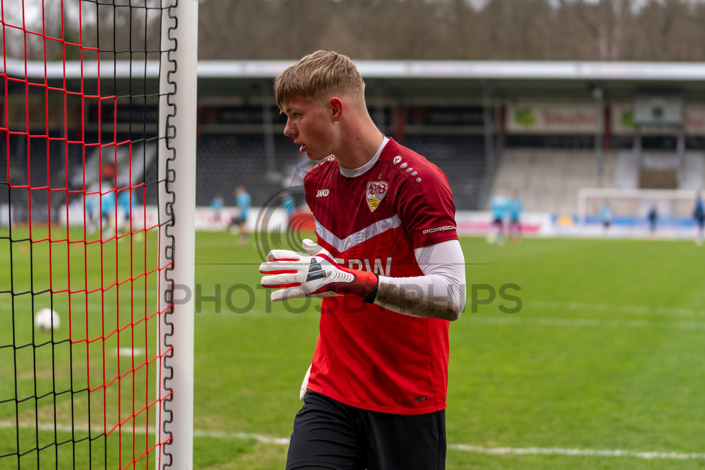 VfB Stuttgart II vs. TSG Hoffenheim II, Fussball, 3. Liga, 26. Spieltag, 15.03.2026 | Florian Pascal Hellstern (VfB Stuttgart II, #01),VfB Stuttgart II vs. TSG Hoffenheim II, Fussball, 3. Liga, 26. Spieltag, 15.03.2026Foto: photosbyphips/Philip Ziegler